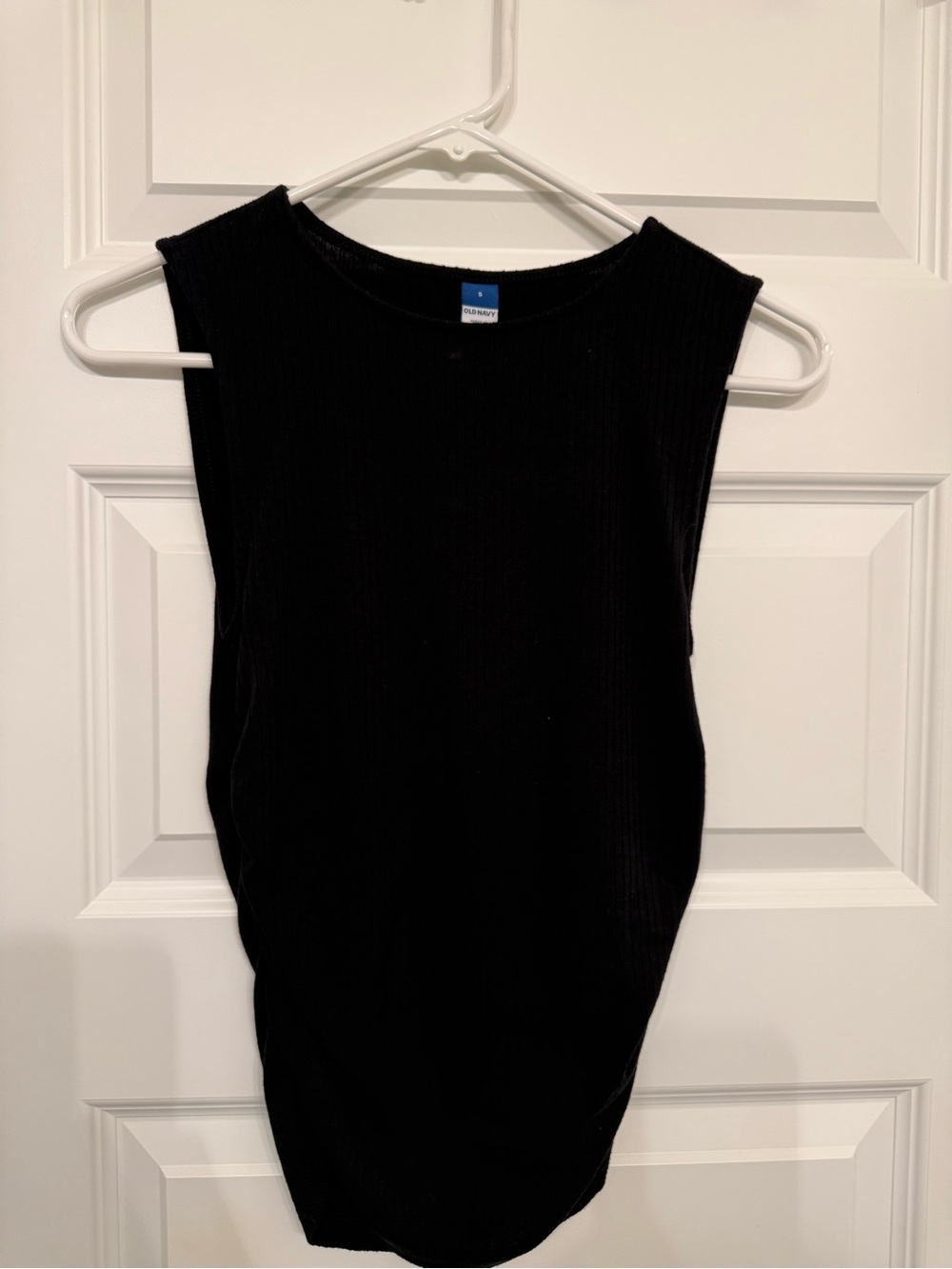 Old Navy Black Ribbed Sleeveless Tank